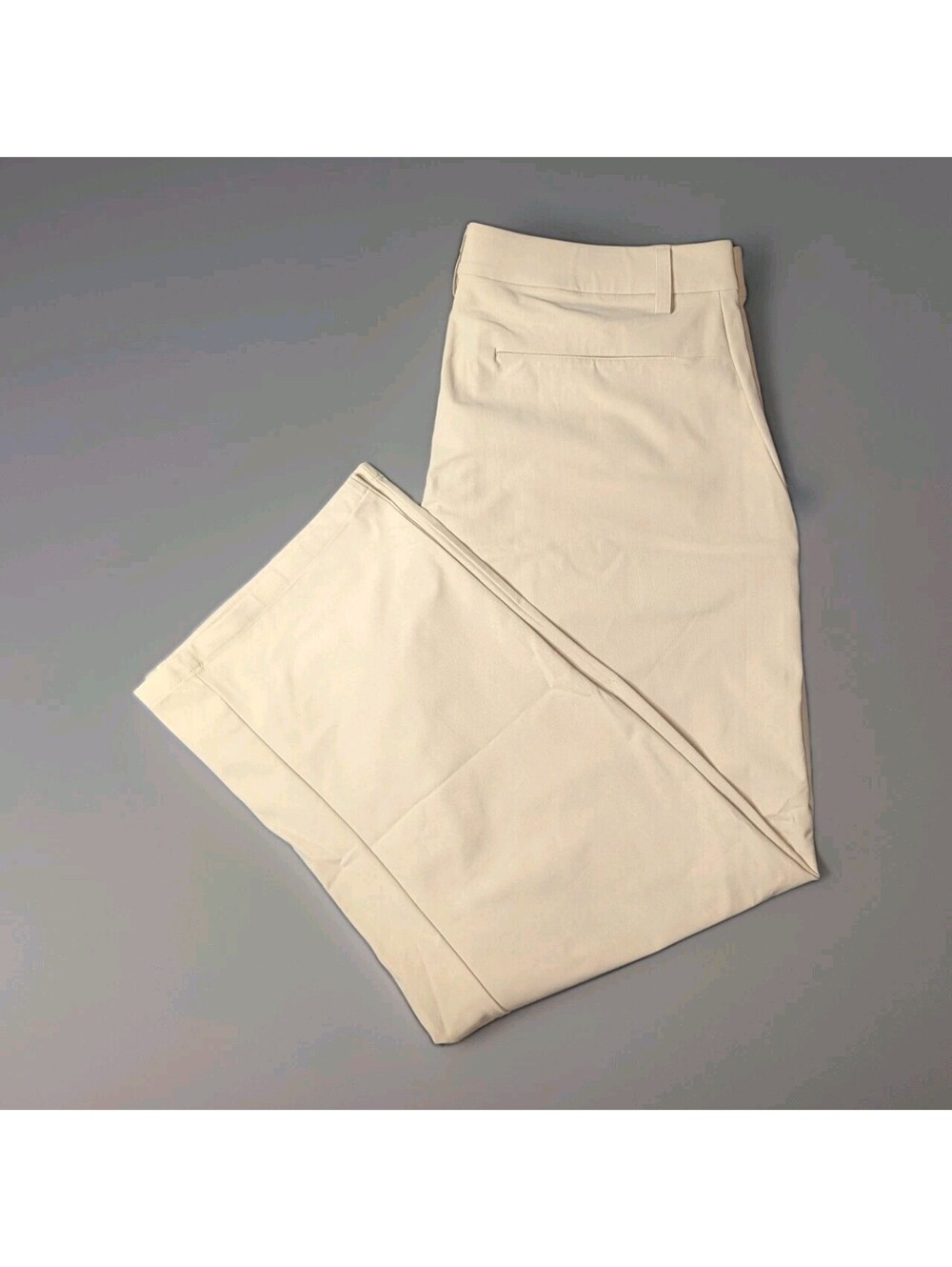 Nike Dri Fit 24.7 Perfect Stretch UV Loose 36x32 Beige Khaki
